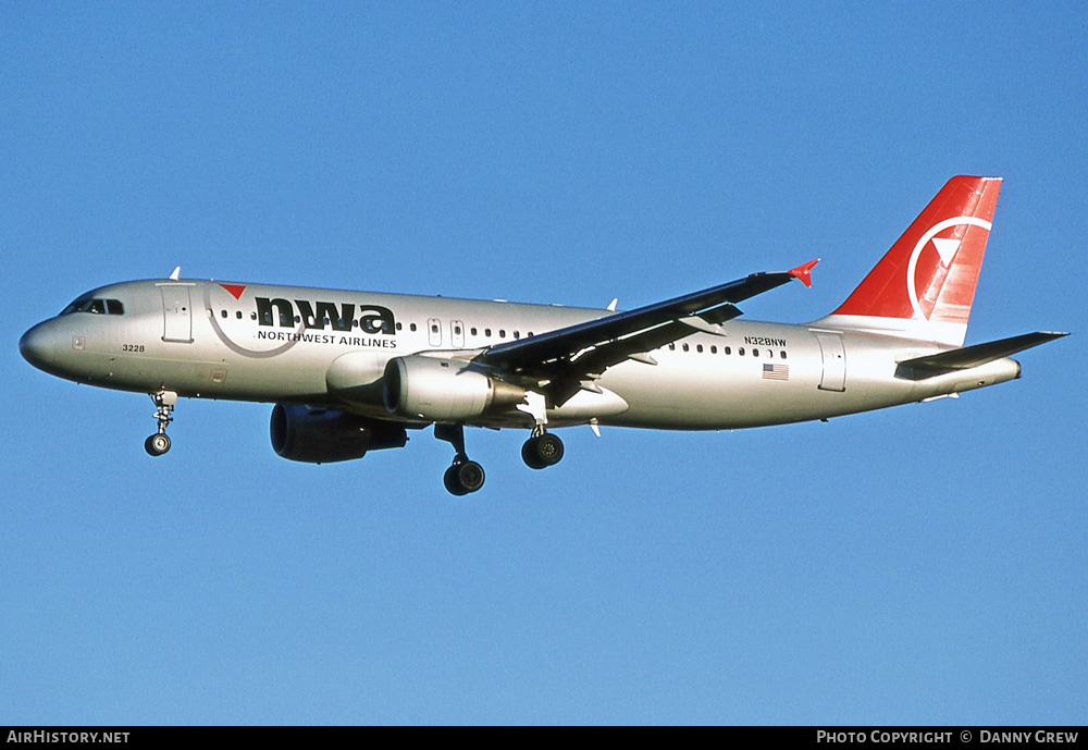 Aircraft Photo of N328NW | Airbus A320-211 | Northwest Airlines | AirHistory.net #359947