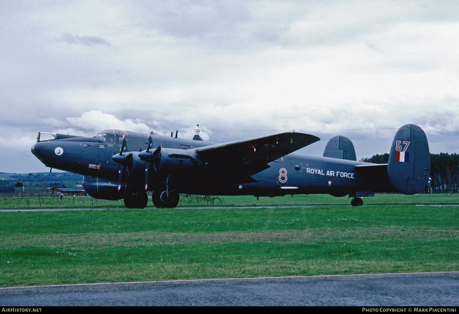 Aircraft Photo of WL757 | Avro 696 Shackleton AEW2 | UK - Air Force | AirHistory.net #360056