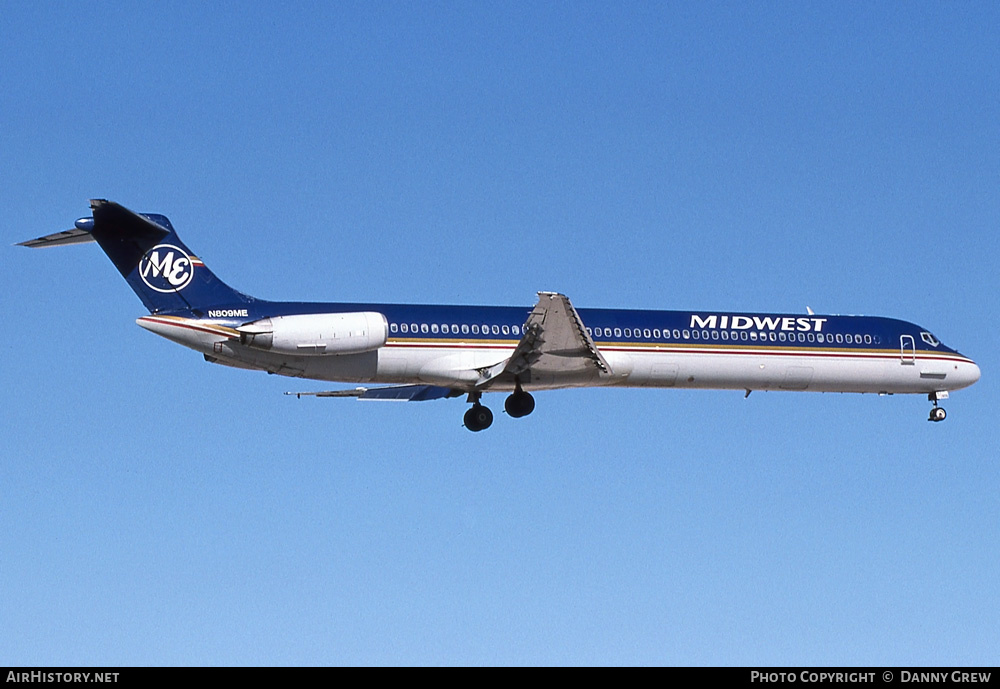 Aircraft Photo of N809ME | McDonnell Douglas MD-82 (DC-9-82) | Midwest Airlines | AirHistory.net #360259