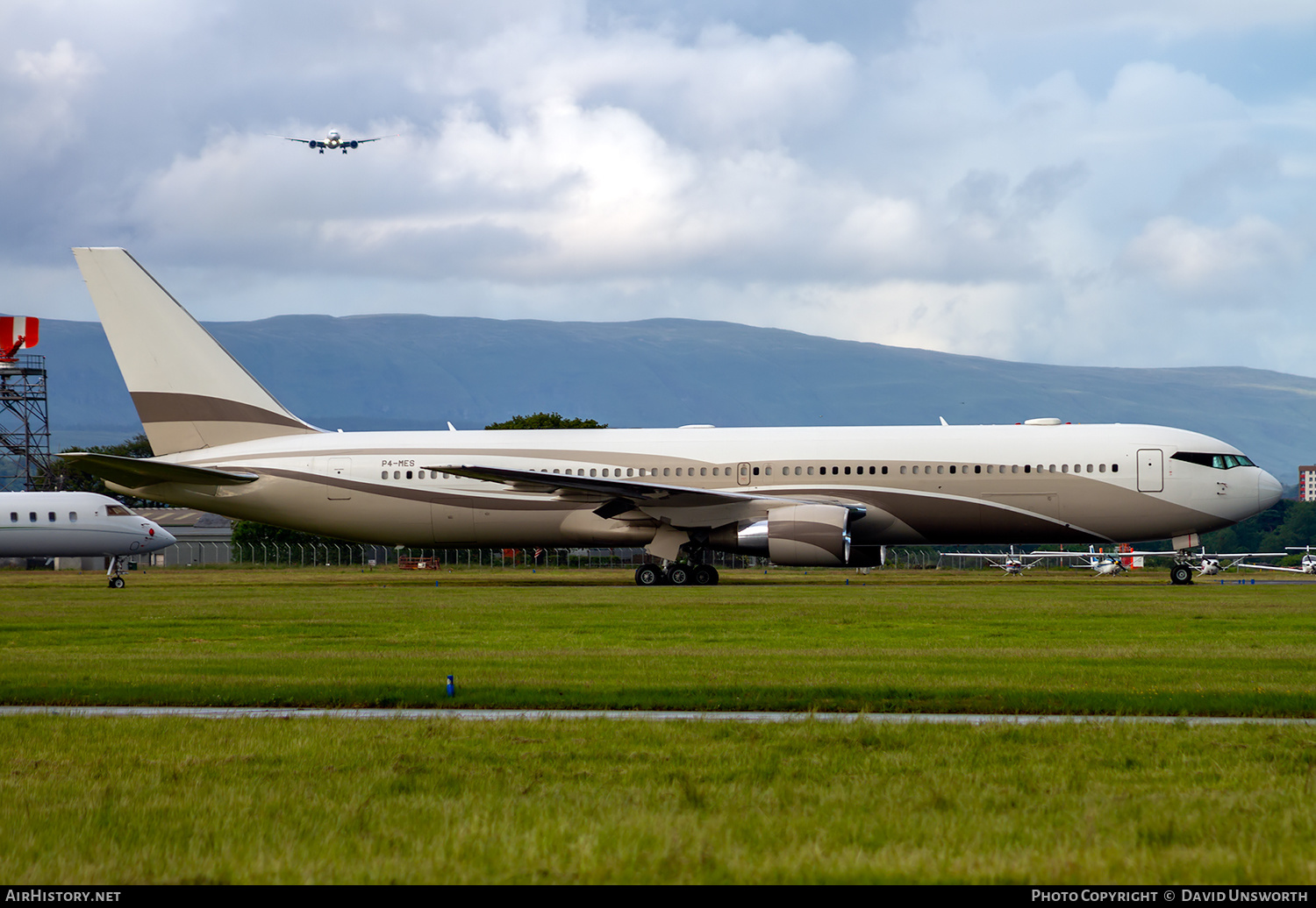 Aircraft Photo of P4-MES | Boeing 767-33A/ER | AirHistory.net #360264