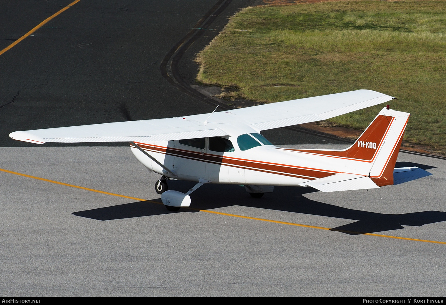Aircraft Photo of VH-KOG | Cessna 172N | AirHistory.net #360339