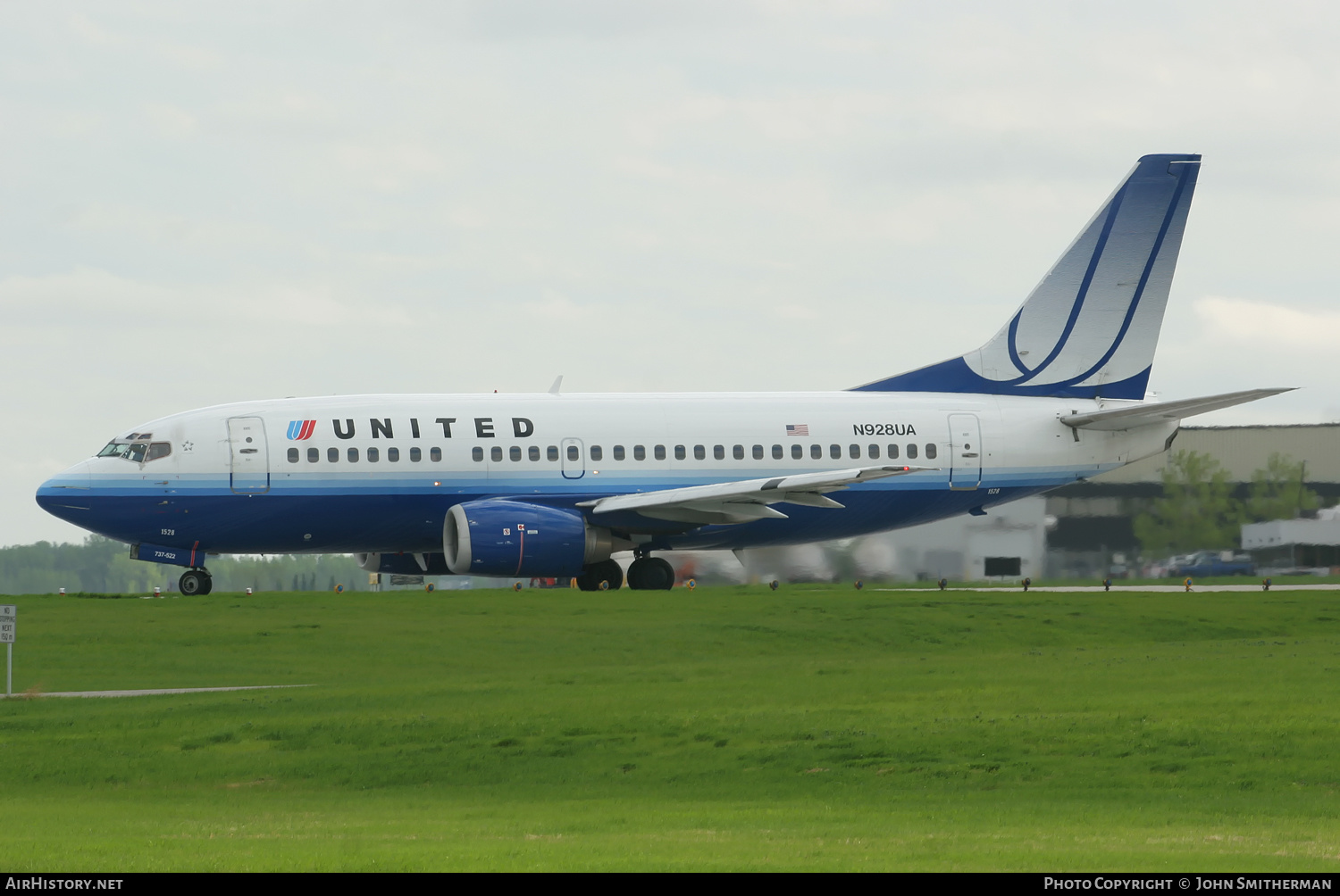 Aircraft Photo of N928UA | Boeing 737-522 | United Airlines | AirHistory.net #360530