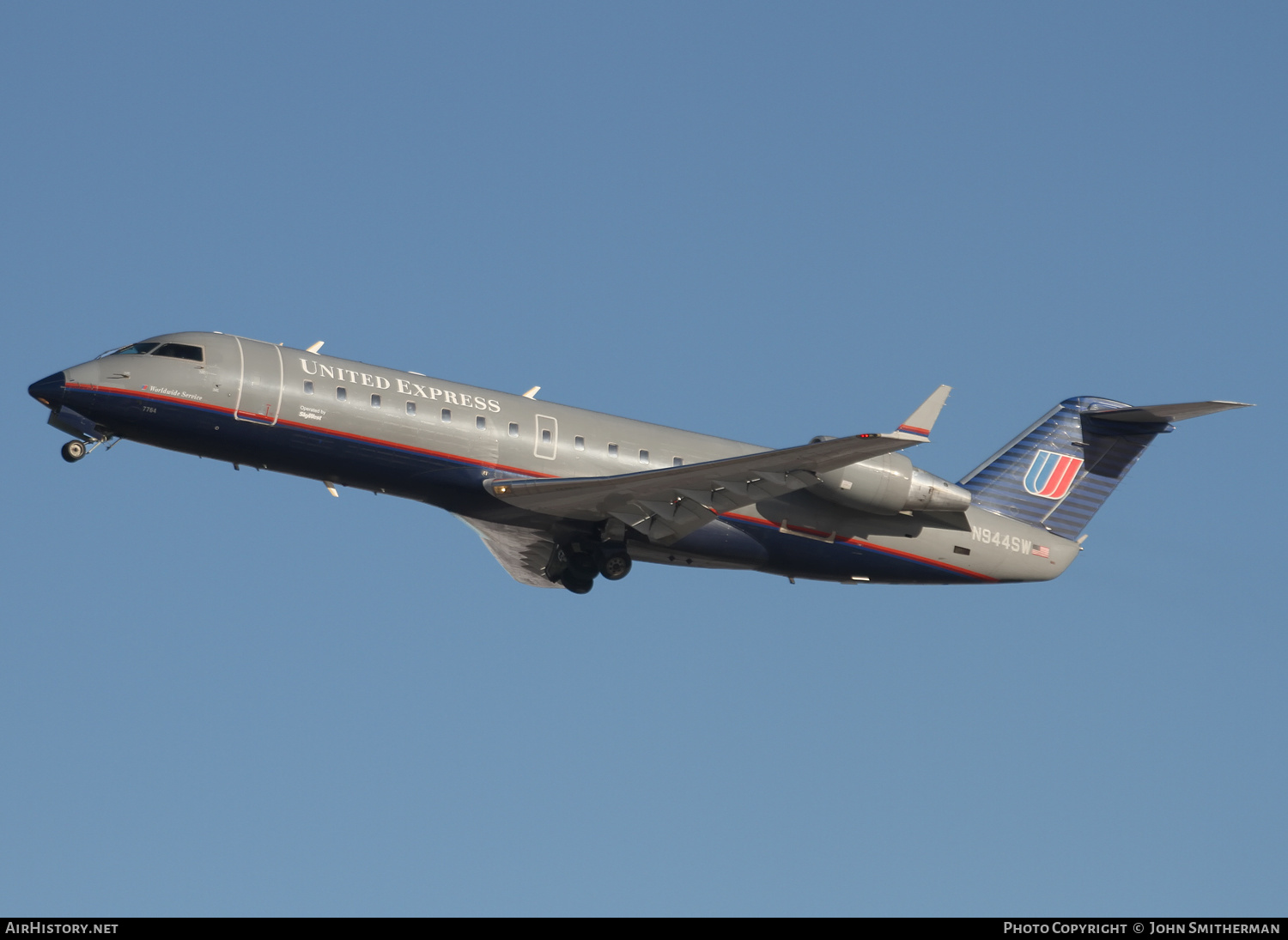 Aircraft Photo of N944SW | Bombardier CRJ-200ER (CL-600-2B19) | United Express | AirHistory.net #360639