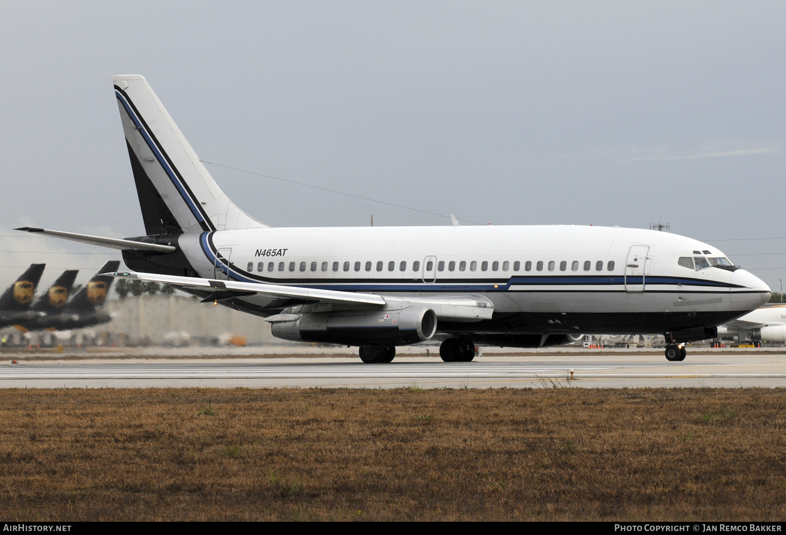 Aircraft Photo of N465AT | Boeing 737-2L7/Adv | AirHistory.net #360657