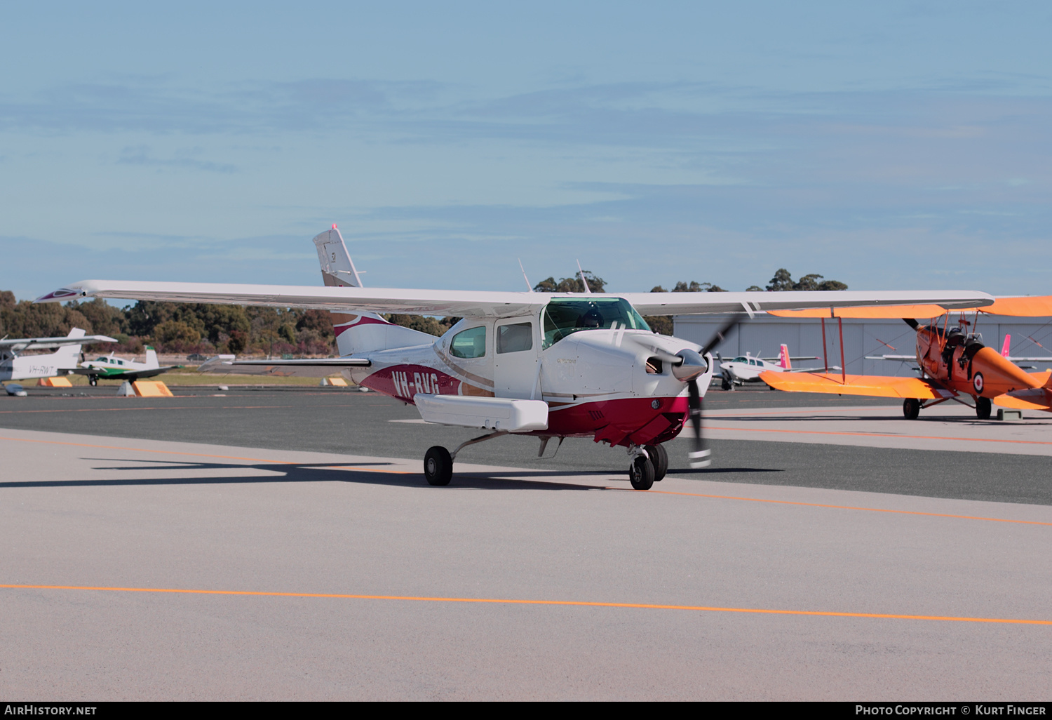 Aircraft Photo of VH-BVG | Cessna 210N Centurion | AirHistory.net #360693