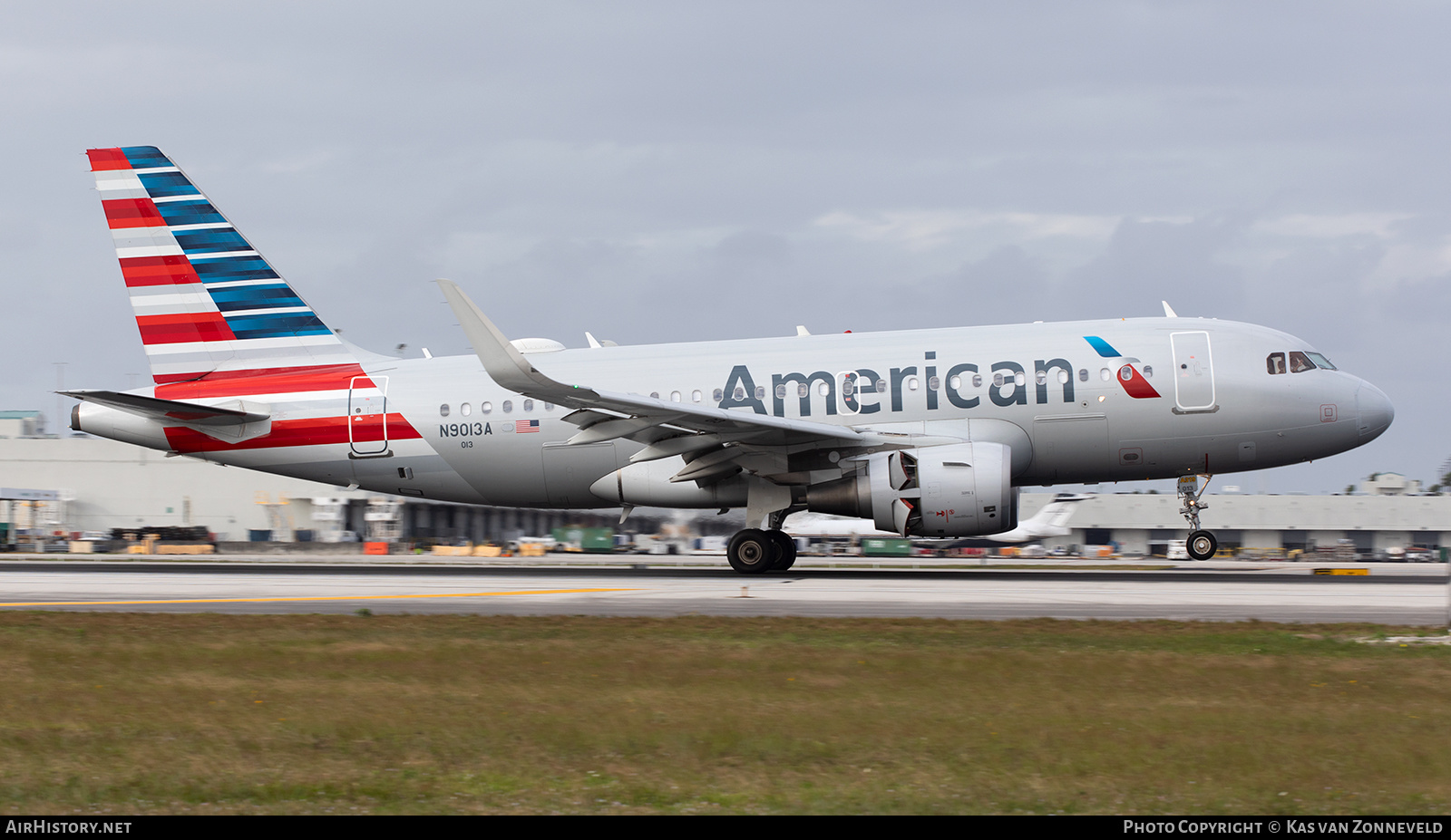 Aircraft Photo of N9013A | Airbus A319-115 | American Airlines | AirHistory.net #360794