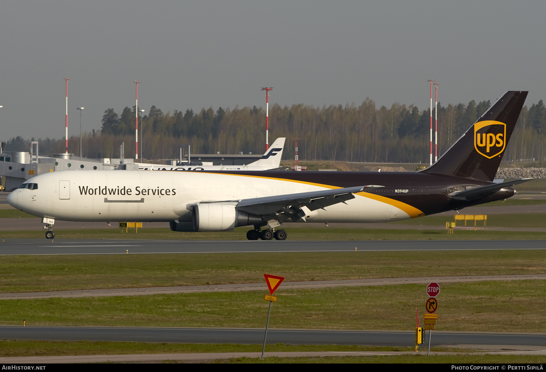 Aircraft Photo of N394UP | Boeing 767-381/ER(BCF) | United Parcel Service - UPS | AirHistory.net #360820