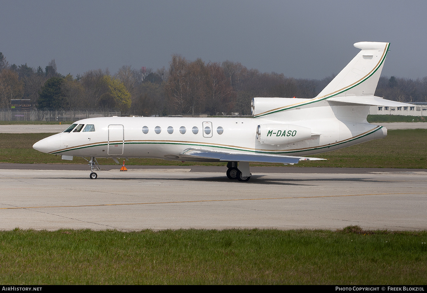 Aircraft Photo of M-DASO | Dassault Falcon 50EX | AirHistory.net #360978