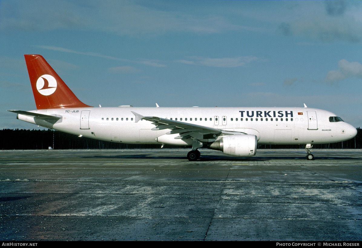 Aircraft Photo of TC-JLB | Airbus A320-214 | Turkish Airlines | AirHistory.net #361071