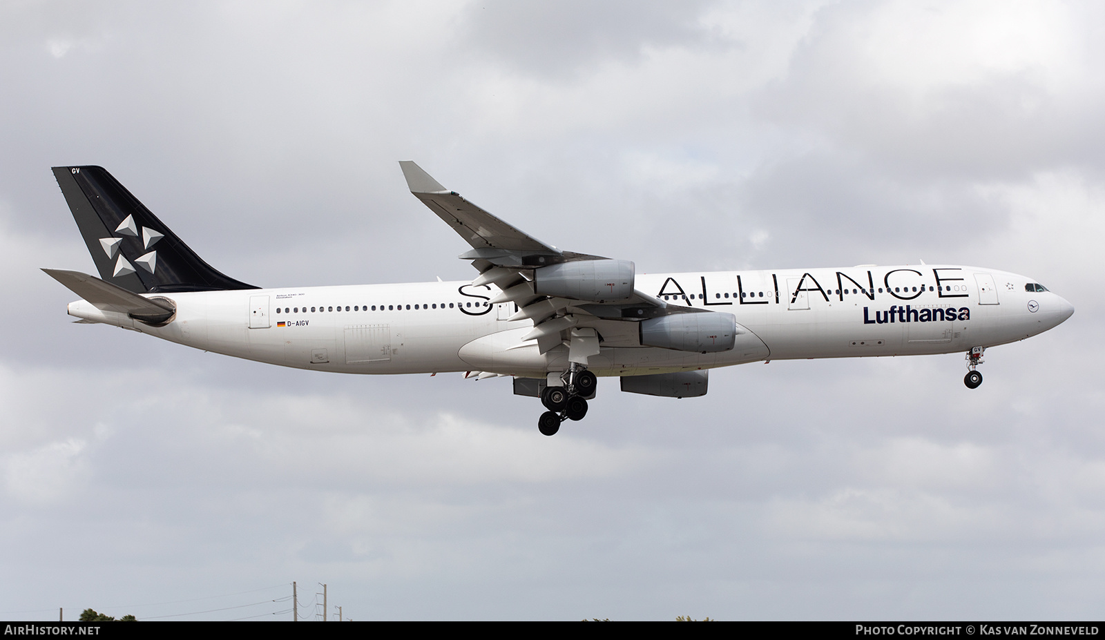 Aircraft Photo of D-AIGV | Airbus A340-313 | Lufthansa | AirHistory.net #361118