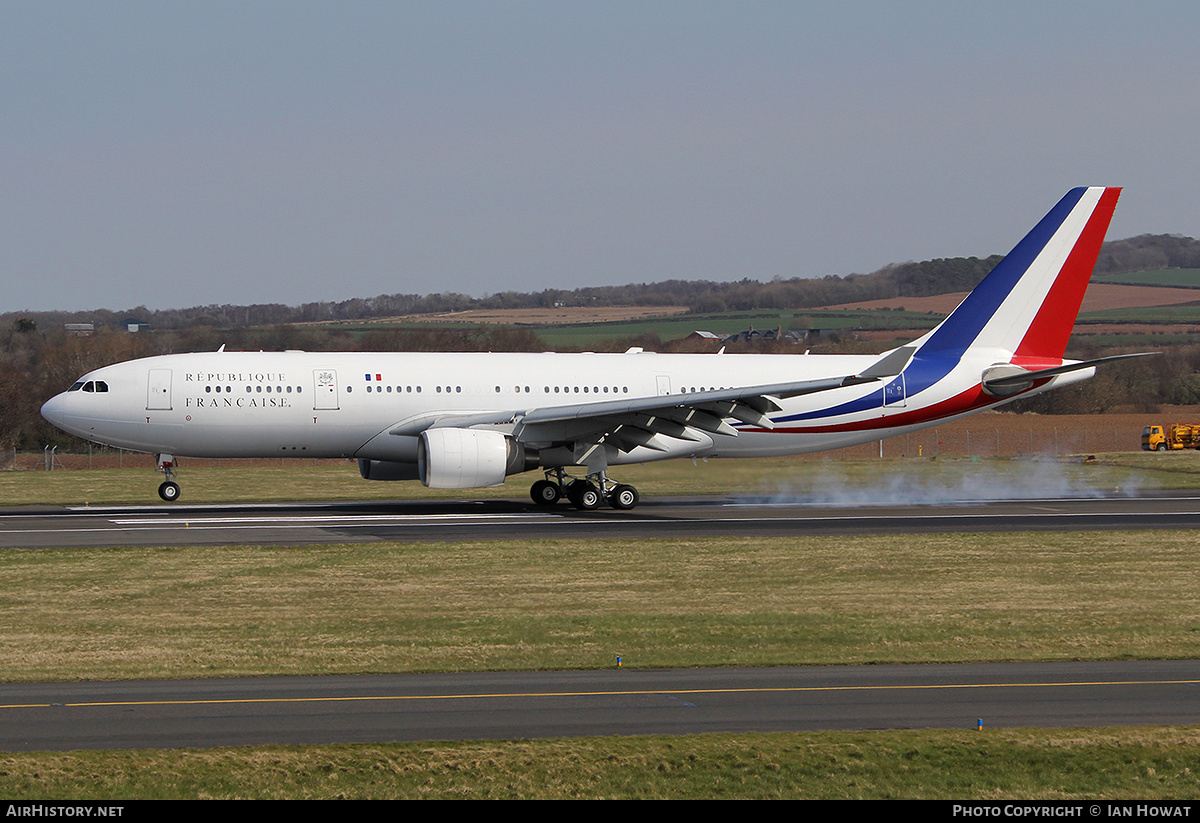 Aircraft Photo of 240 | Airbus A330-223 | France - Air Force | AirHistory.net #361160