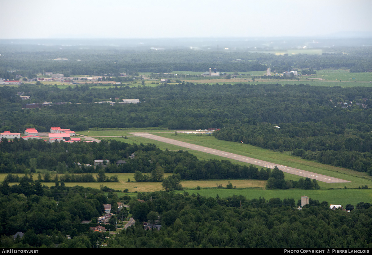 Airport photo of Lachute (CSE4) in Quebec, Canada | AirHistory.net #361165
