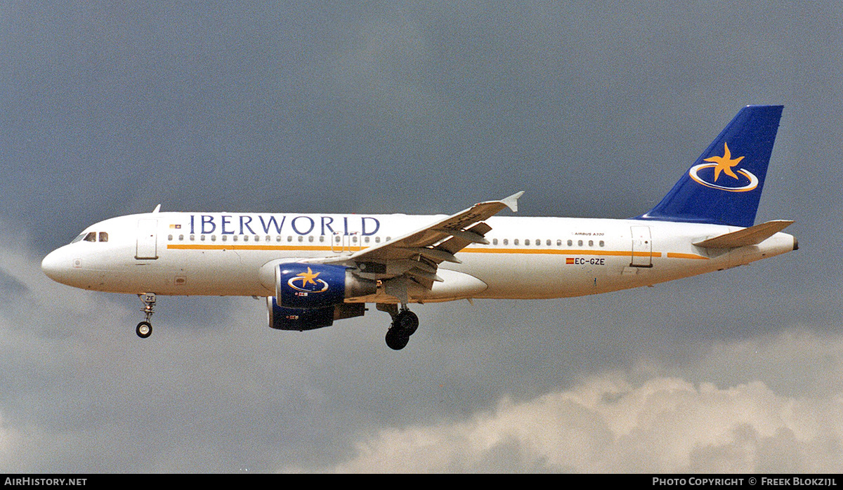 Aircraft Photo of EC-GZE | Airbus A320-214 | Iberworld Airlines | AirHistory.net #361178
