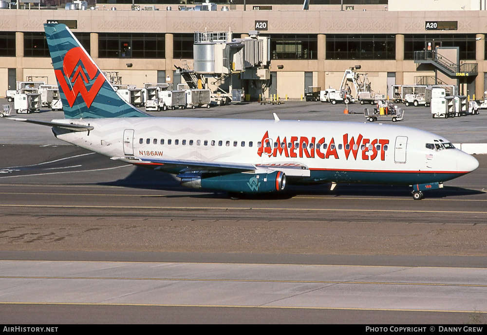 Aircraft Photo of N186AW | Boeing 737-277/Adv | America West Airlines | AirHistory.net #361295