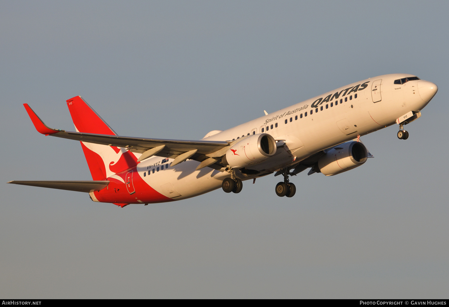 Aircraft Photo of VH-VYZ | Boeing 737-838 | Qantas | AirHistory.net #361318