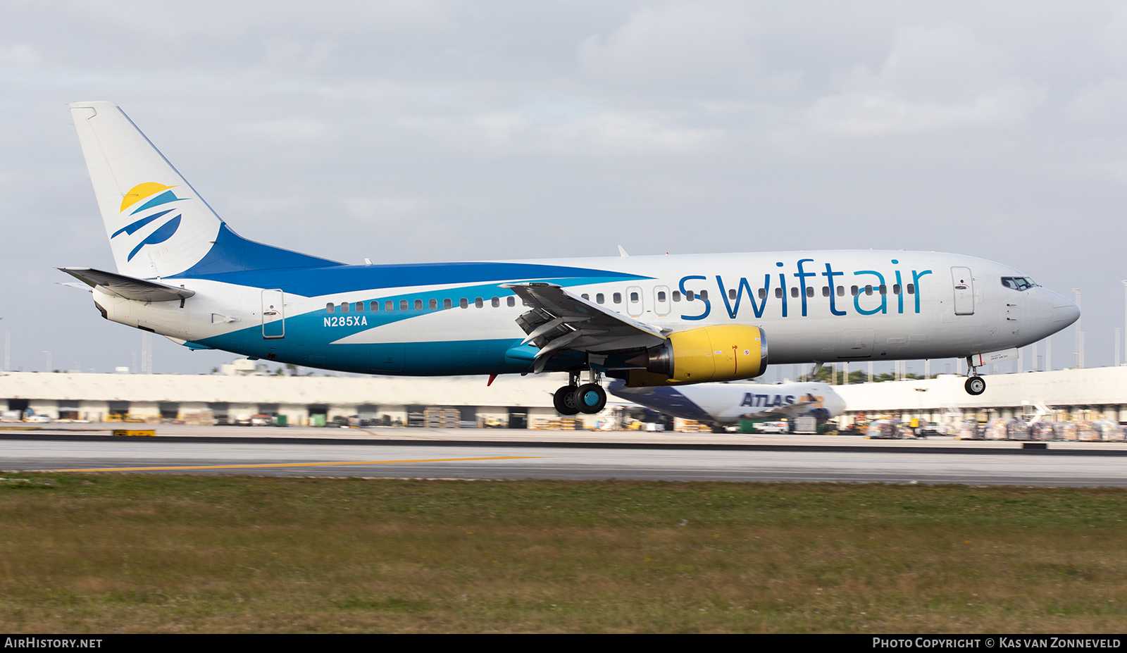Aircraft Photo of N285XA | Boeing 737-4Q8 | Swift Air | AirHistory.net #361355