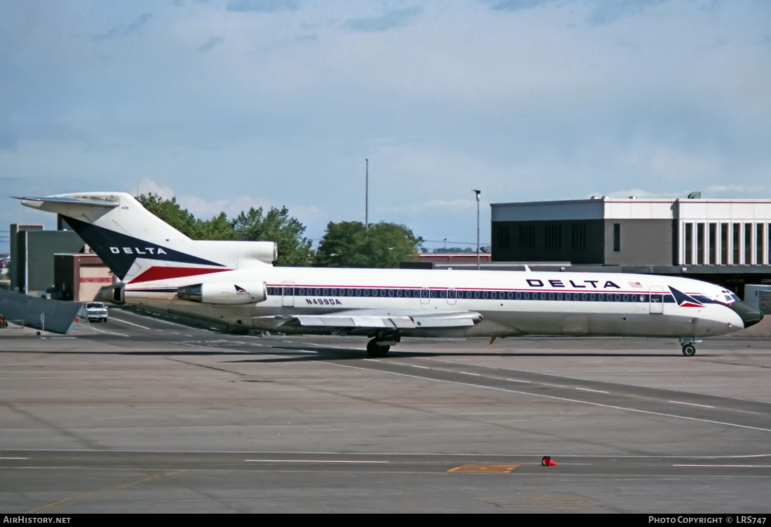 Aircraft Photo of N499DA | Boeing 727-232/Adv | Delta Air Lines | AirHistory.net #361378