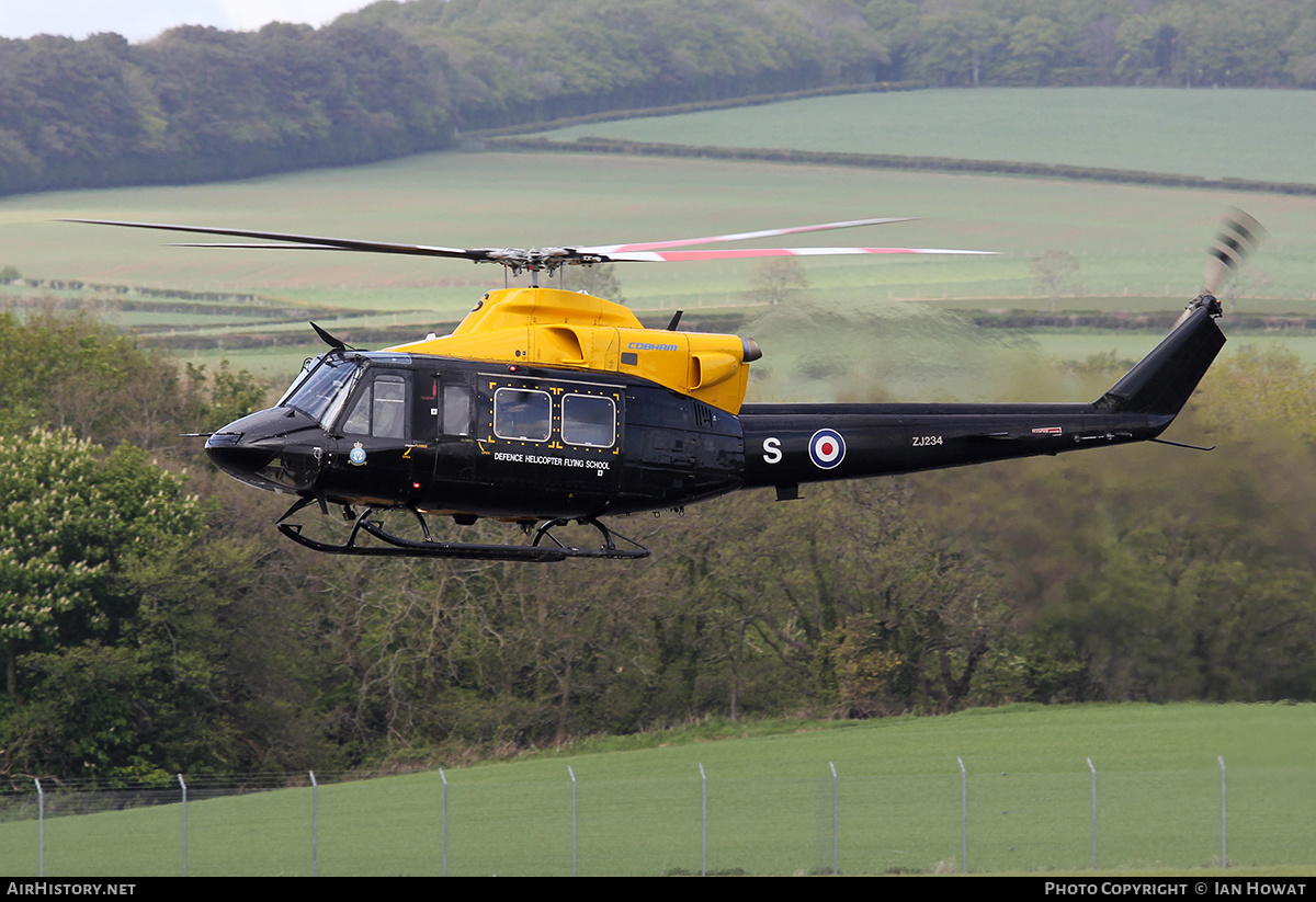 Aircraft Photo of ZJ234 | Bell 412EP Griffin HT1 | UK - Air Force | AirHistory.net #361471