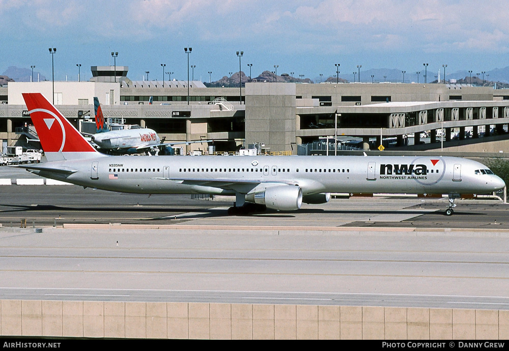 Aircraft Photo of N595NW | Boeing 757-351 | Northwest Airlines | AirHistory.net #361473