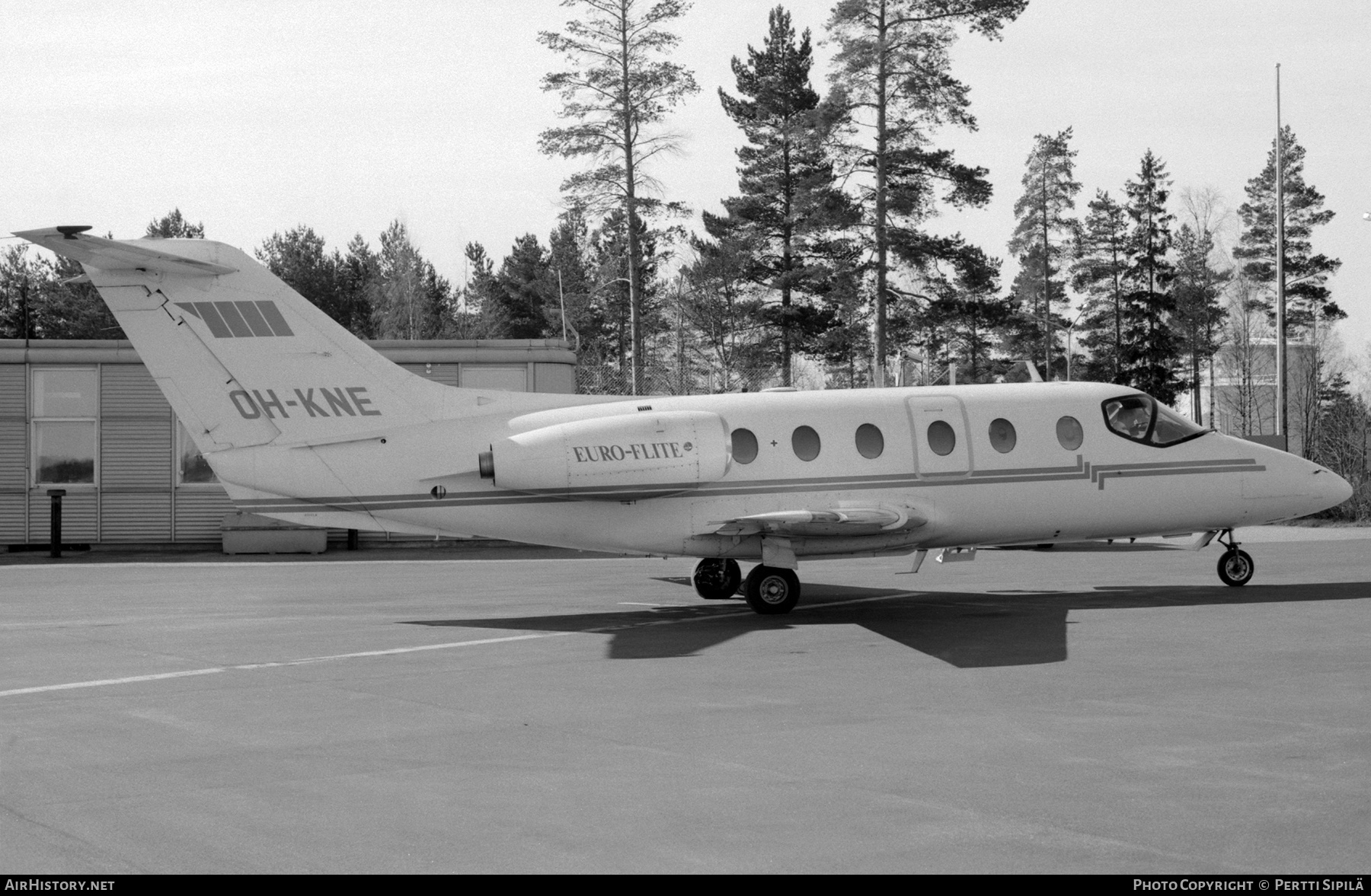 Aircraft Photo of OH-KNE | Mitsubishi MU-300 Diamond 1 | Euro-Flite | AirHistory.net #361512