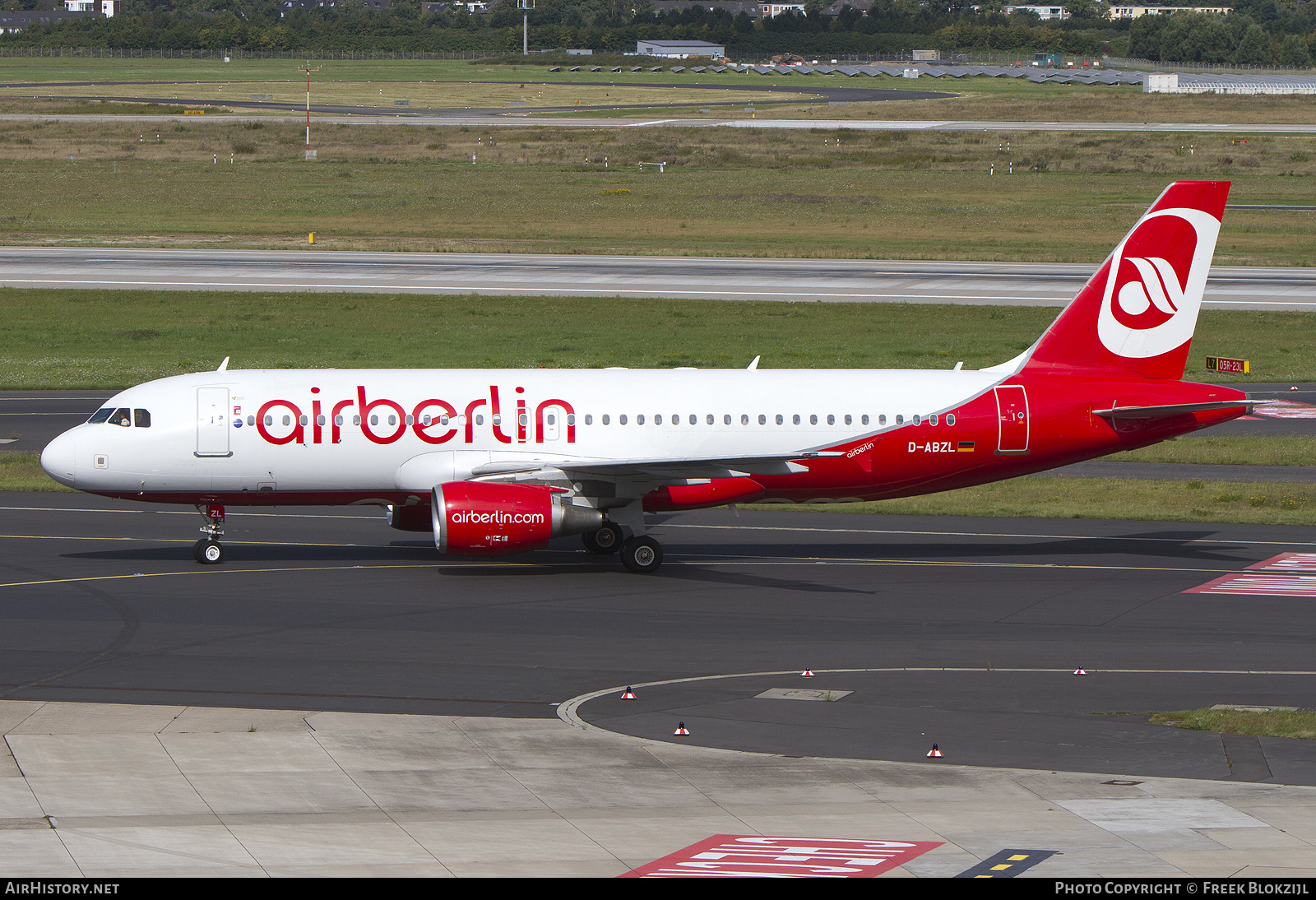 Aircraft Photo of D-ABZL | Airbus A320-216 | Air Berlin | AirHistory.net #361521