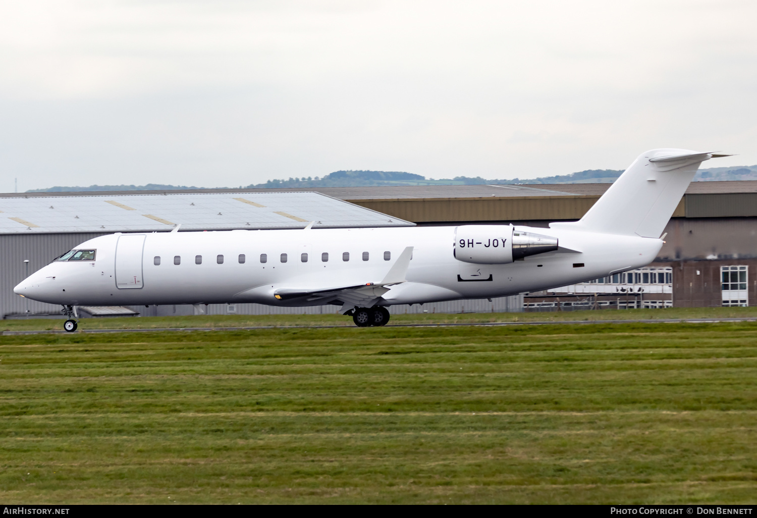Aircraft Photo of 9H-JOY | Bombardier CRJ-200ER (CL-600-2B19) | AirHistory.net #361542