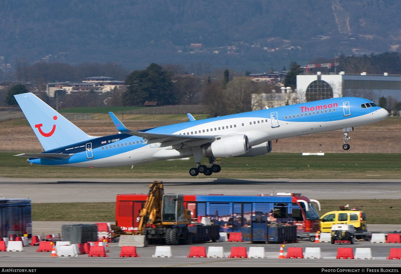 Aircraft Photo of G-OOBP | Boeing 757-2G5 | Thomson Airways | AirHistory.net #361559