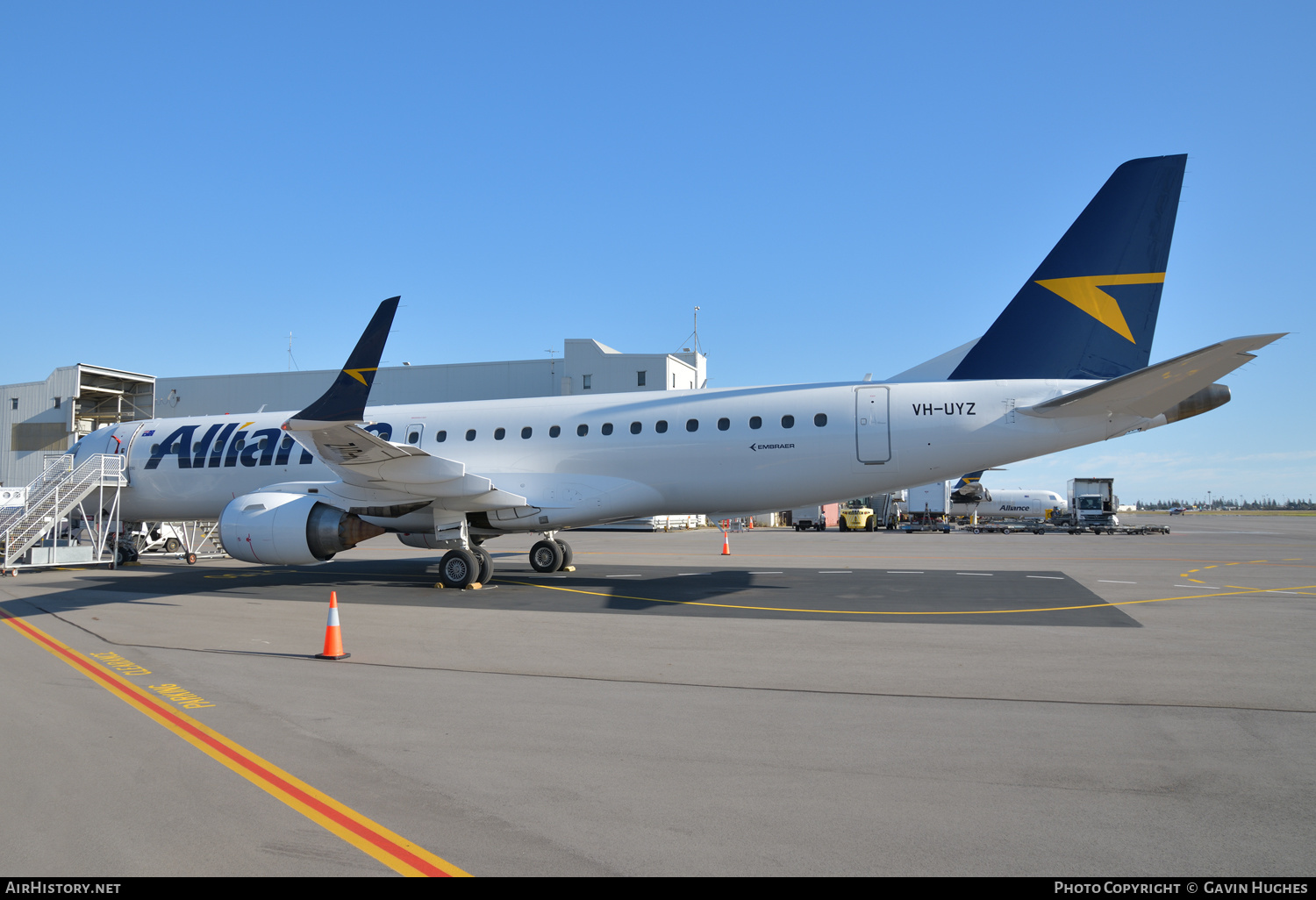 Aircraft Photo of VH-UYZ | Embraer 190AR (ERJ-190-100IGW) | Alliance Airlines | AirHistory.net #361592