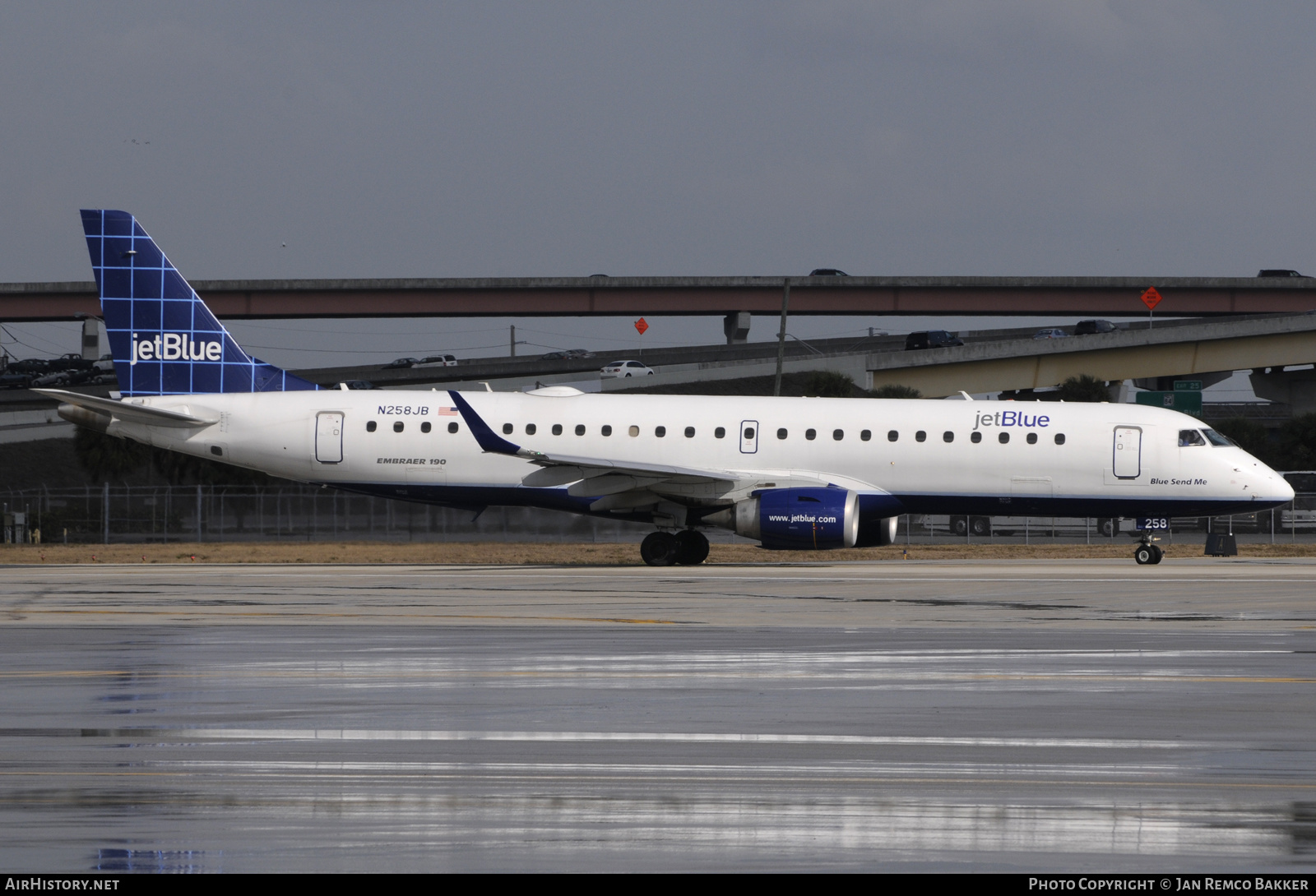 Aircraft Photo of N258JB | Embraer 190AR (ERJ-190-100IGW) | JetBlue Airways | AirHistory.net #361718