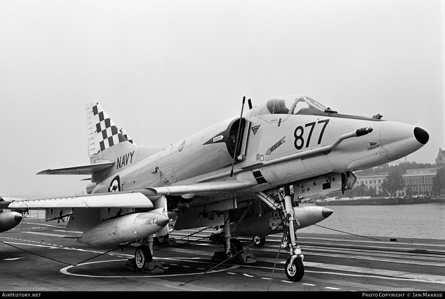 Aircraft Photo of N13-155069 | Douglas A-4G Skyhawk | Australia - Navy | AirHistory.net #361752