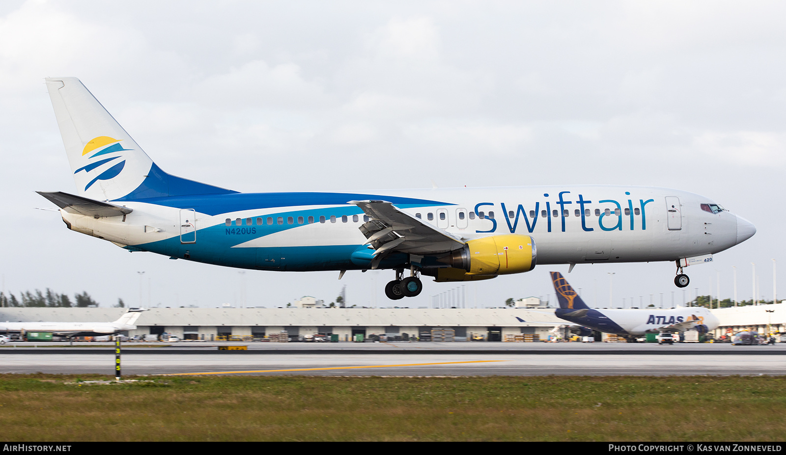 Aircraft Photo of N420US | Boeing 737-401 | Swift Air | AirHistory.net #361790