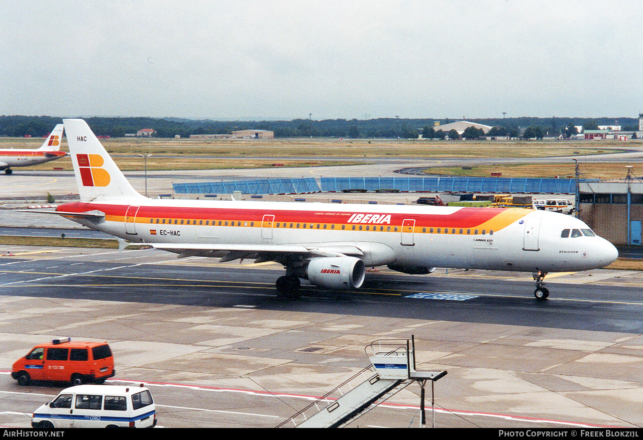 Aircraft Photo of EC-HAC | Airbus A321-211 | Iberia | AirHistory.net #361817