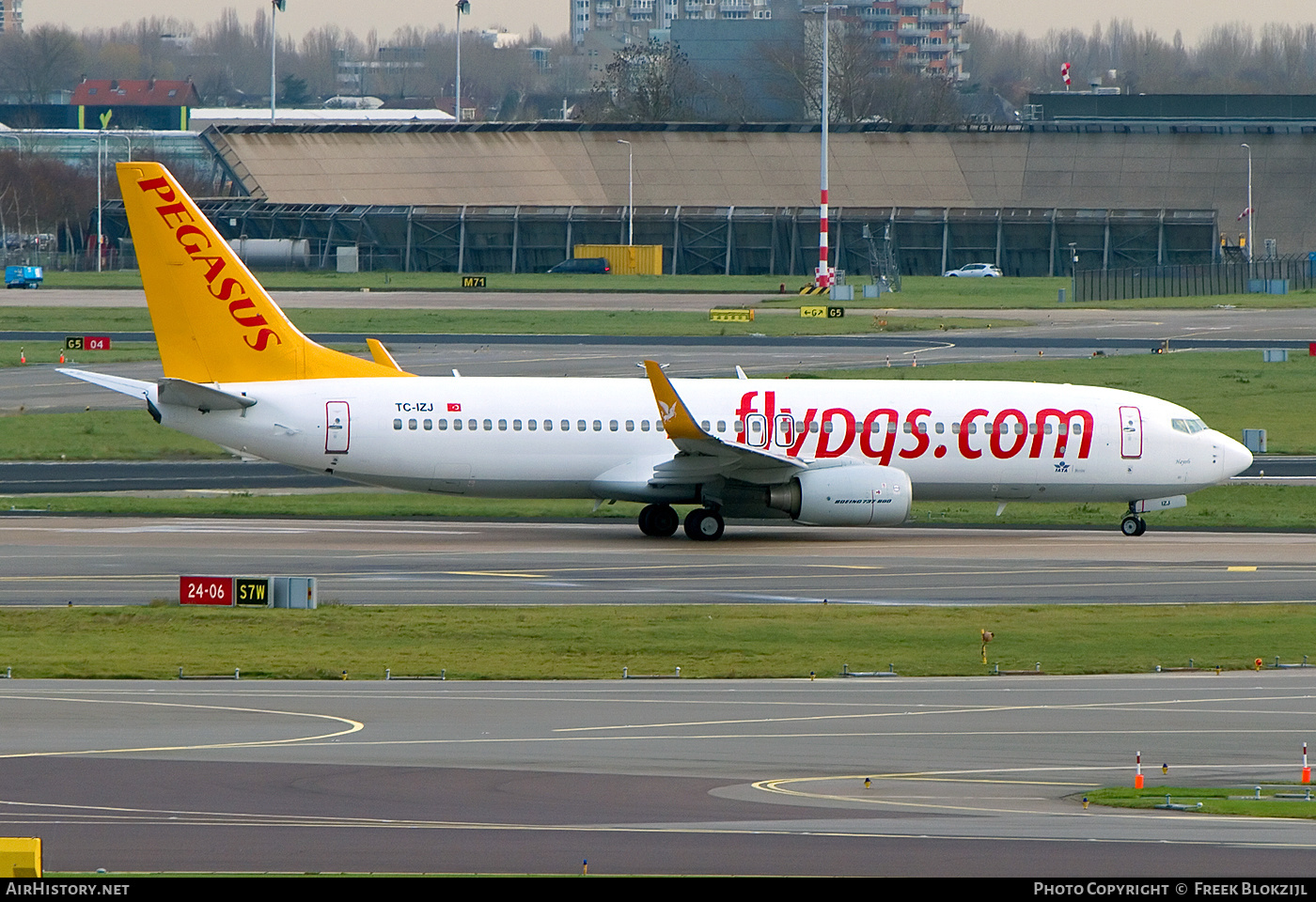Aircraft Photo of TC-IZJ | Boeing 737-82R | Pegasus Airlines | AirHistory.net #361832