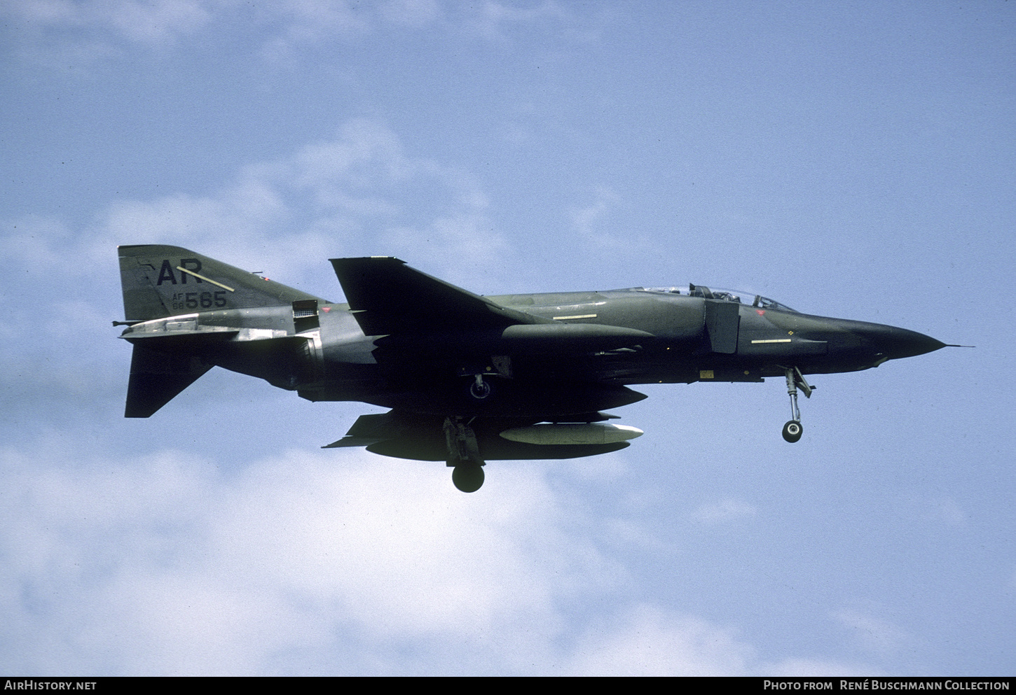 Aircraft Photo of 68-0565 / AF68-565 | McDonnell Douglas RF-4C Phantom II | USA - Air Force | AirHistory.net #361835