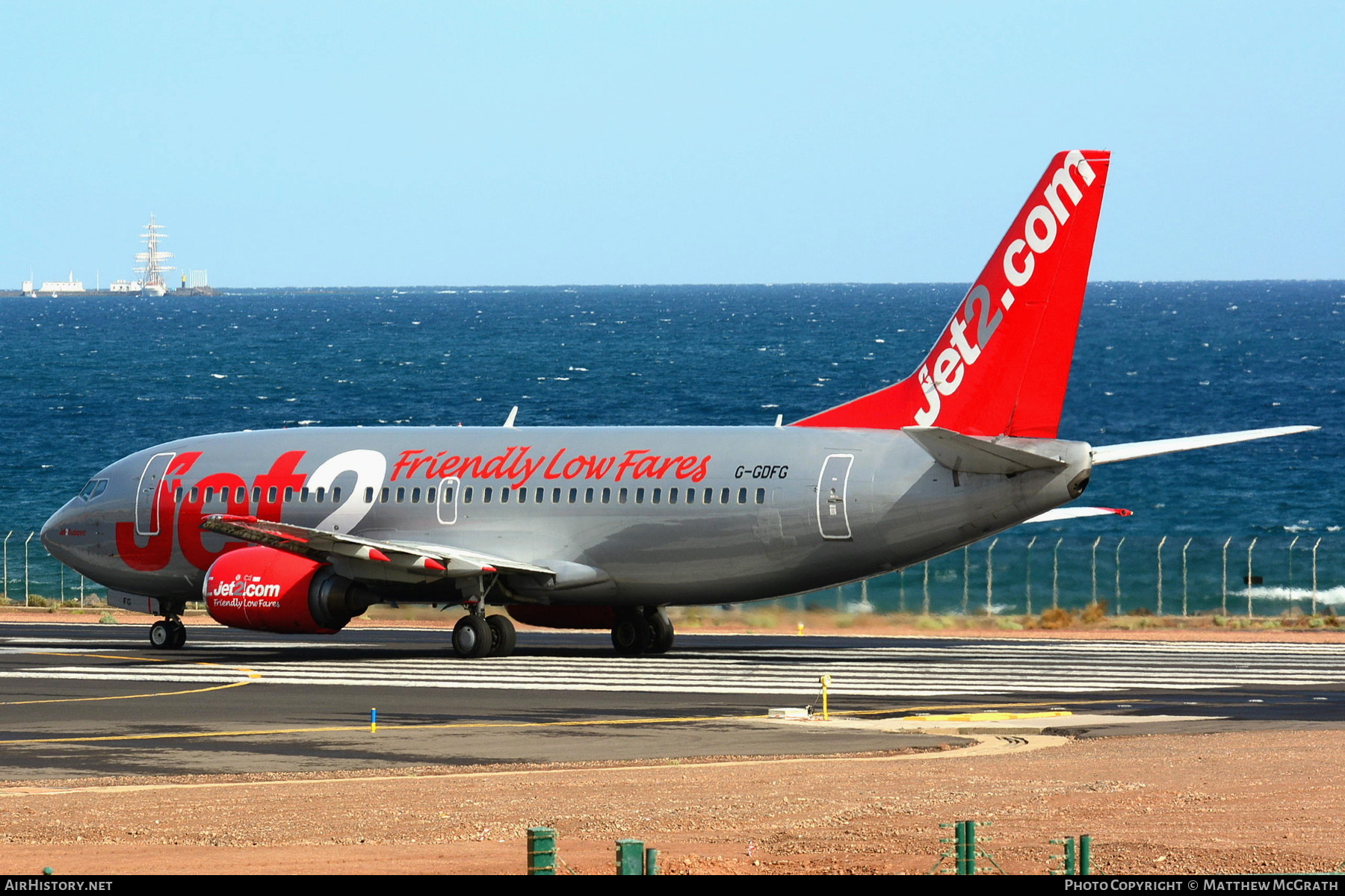 Aircraft Photo of G-GDFG | Boeing 737-36Q | Jet2 | AirHistory.net #361866