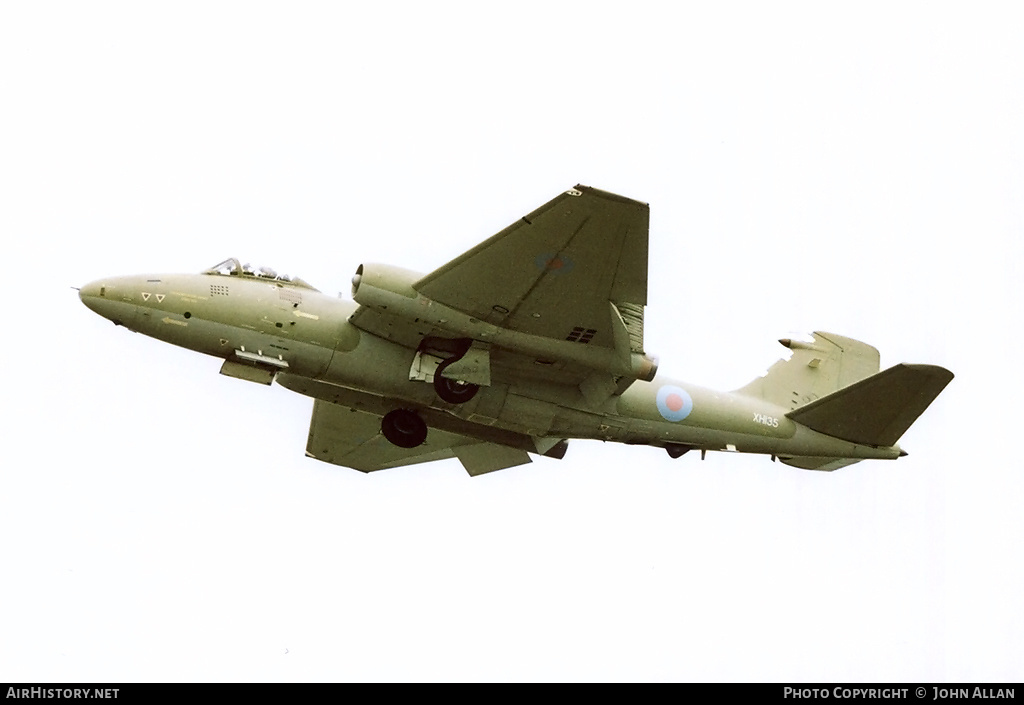 Aircraft Photo of XH135 | English Electric Canberra PR9 | UK - Air Force | AirHistory.net #361882