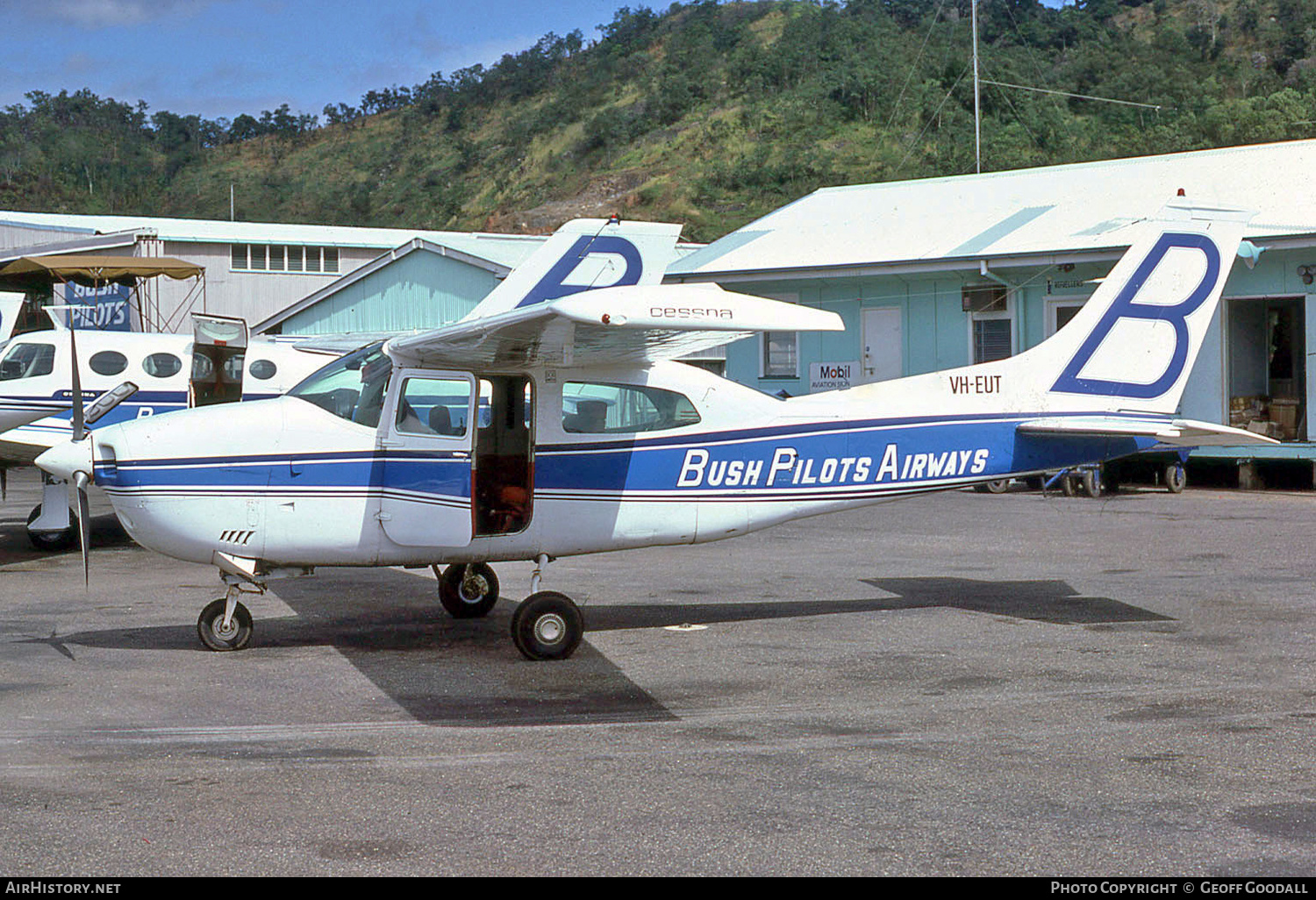 Aircraft Photo of VH-EUT | Cessna 210L Centurion | Bush Pilots Airways - BPA | AirHistory.net #361921