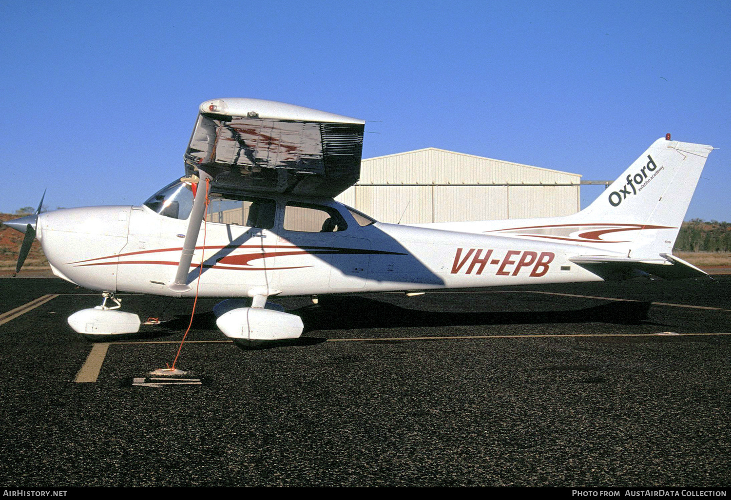 Aircraft Photo of VH-EPB | Cessna 172S Skyhawk SP | Oxford Aviation Academy | AirHistory.net #361923