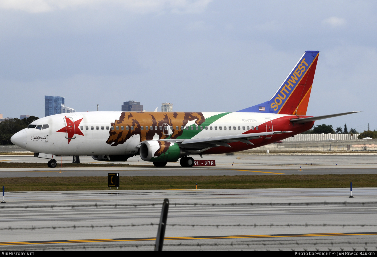 Aircraft Photo of N609SW | Boeing 737-3H4 | Southwest Airlines | AirHistory.net #361975