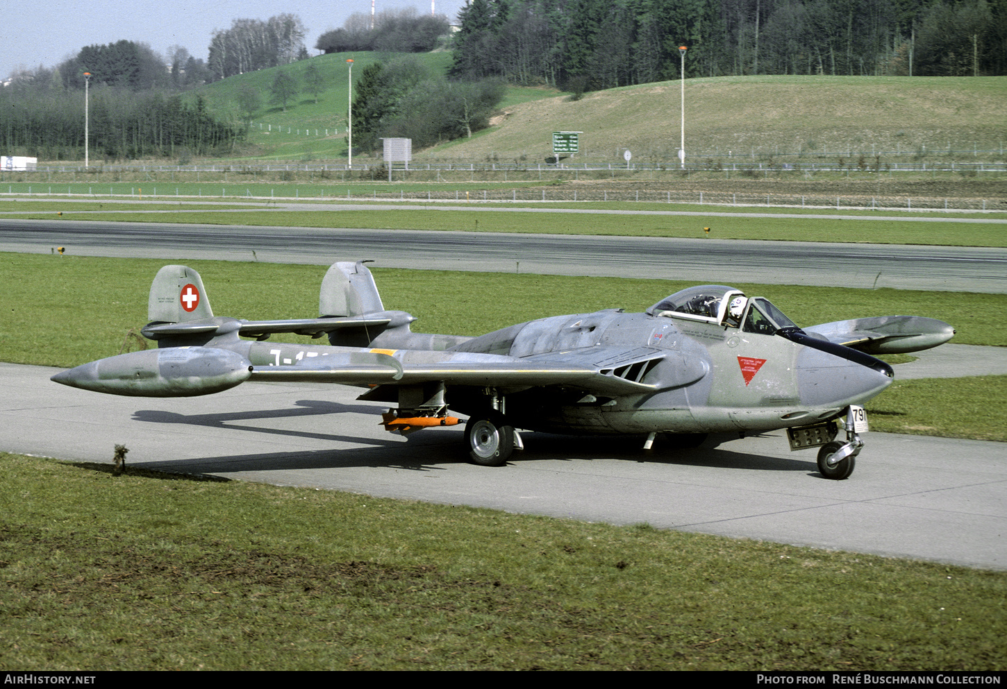 Aircraft Photo of J-1797 | De Havilland D.H. 112 Venom FB54 | Switzerland - Air Force | AirHistory.net #362130