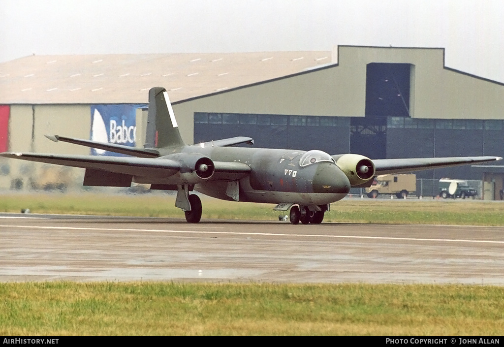 Aircraft Photo of WJ866 | English Electric Canberra T4 | UK - Air Force | AirHistory.net #362165