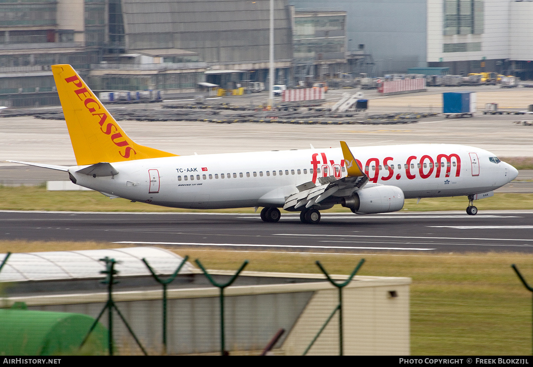 Aircraft Photo of TC-AAK | Boeing 737-8FH | Pegasus Airlines | AirHistory.net #362190