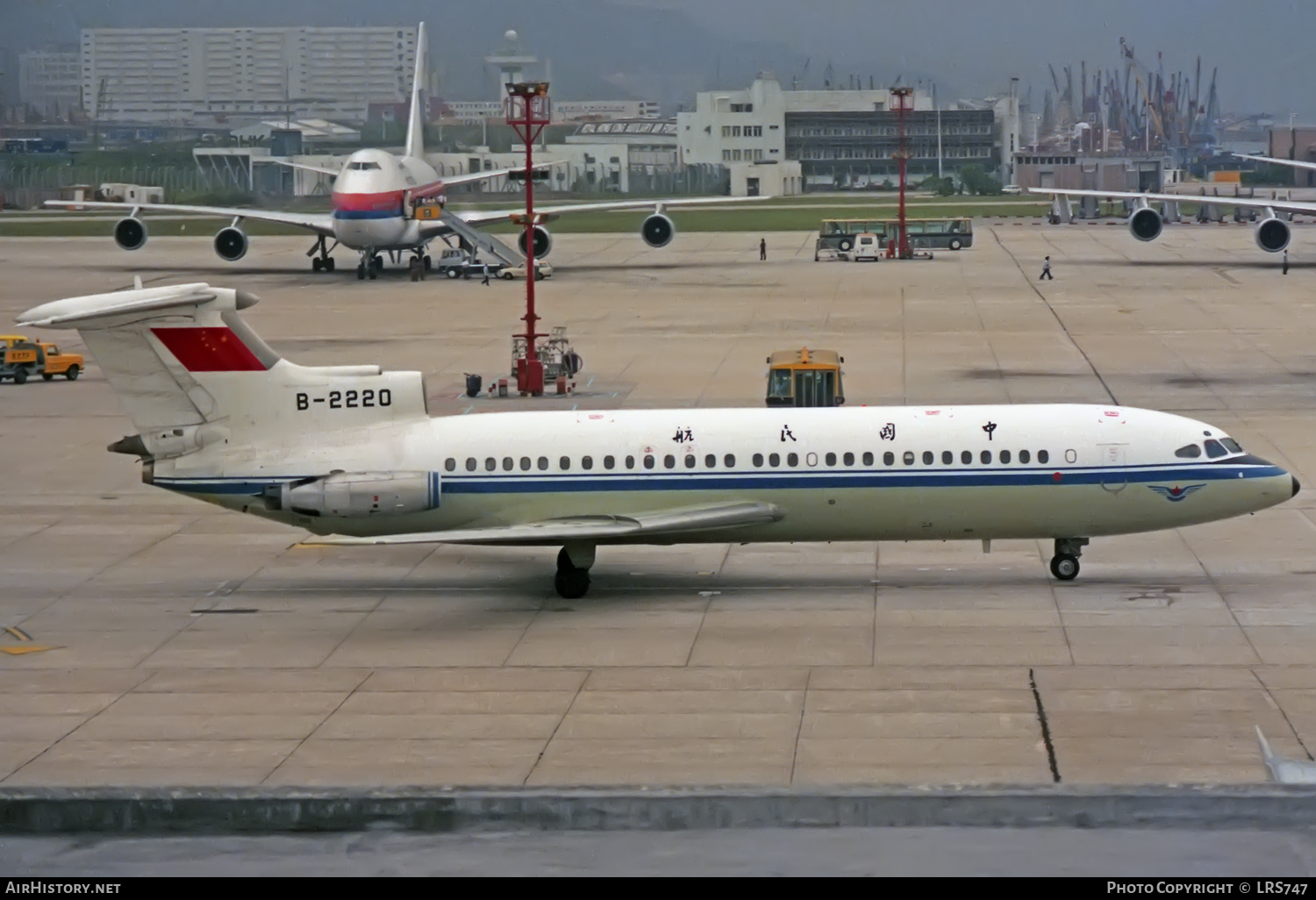 Aircraft Photo of B-2220 | Hawker Siddeley HS-121 Trident 2E | CAAC - Civil Aviation Administration of China | AirHistory.net #362288