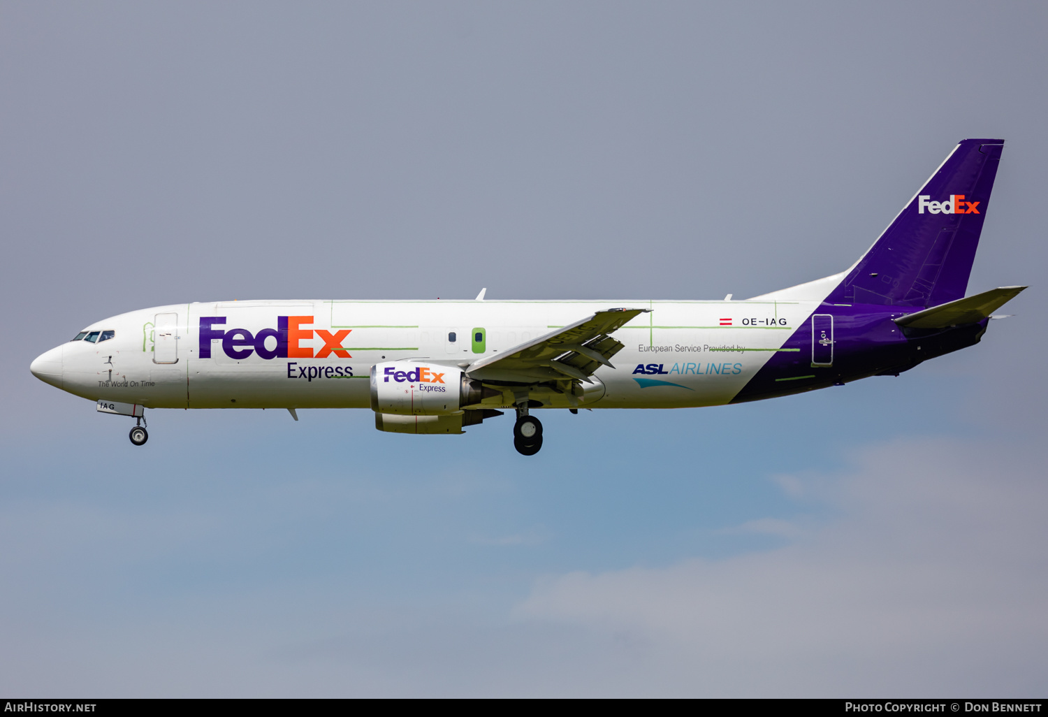 Aircraft Photo of OE-IAG | Boeing 737-408(SF) | FedEx Express - Federal Express | AirHistory.net #362439