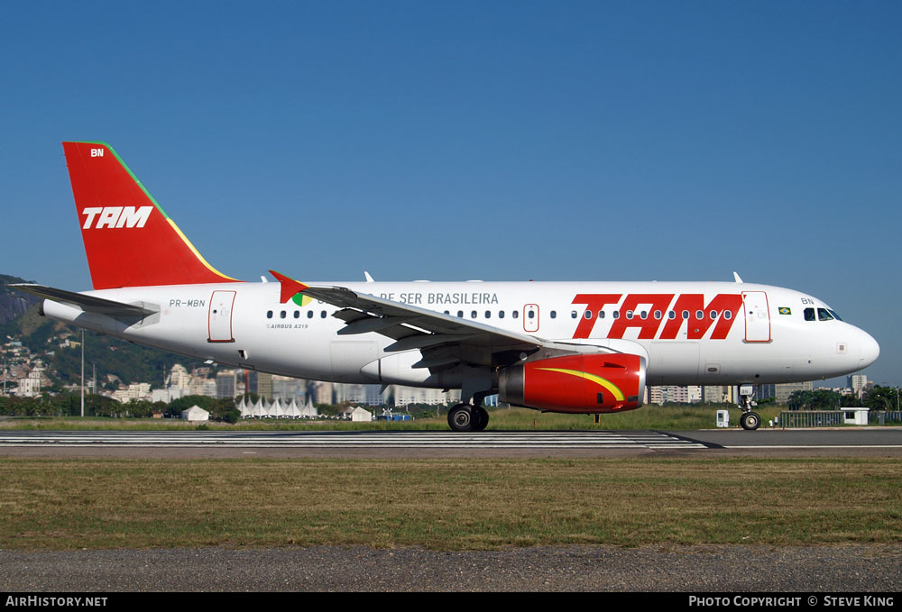 Aircraft Photo of PR-MBN | Airbus A319-132 | TAM Linhas Aéreas | AirHistory.net #362447