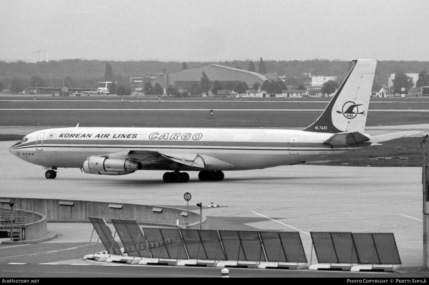 Aircraft Photo of HL7431 | Boeing 707-321C | Korean Air Lines Cargo | AirHistory.net #362492