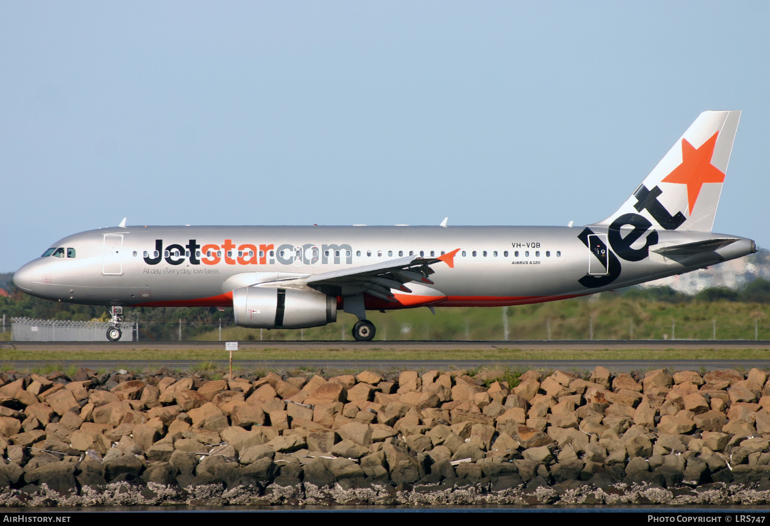 Aircraft Photo of VH-VQB | Airbus A320-232 | Jetstar Airways | AirHistory.net #362499