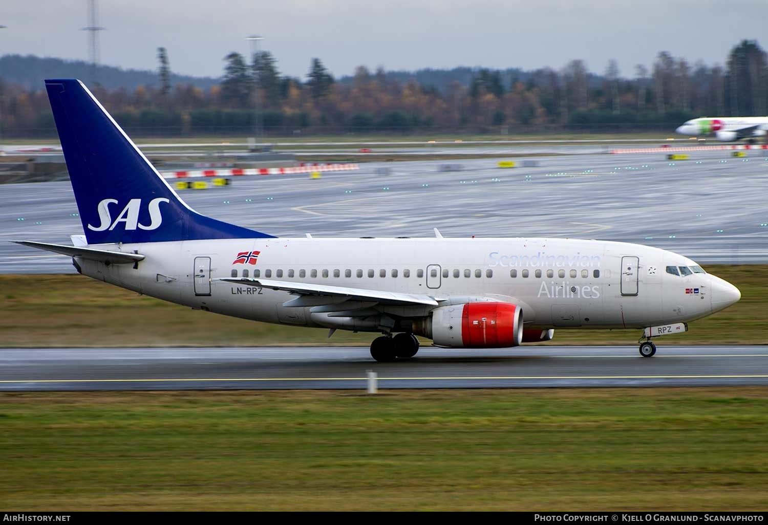 Aircraft Photo of LN-RPZ | Boeing 737-683 | Scandinavian Airlines - SAS | AirHistory.net #362641