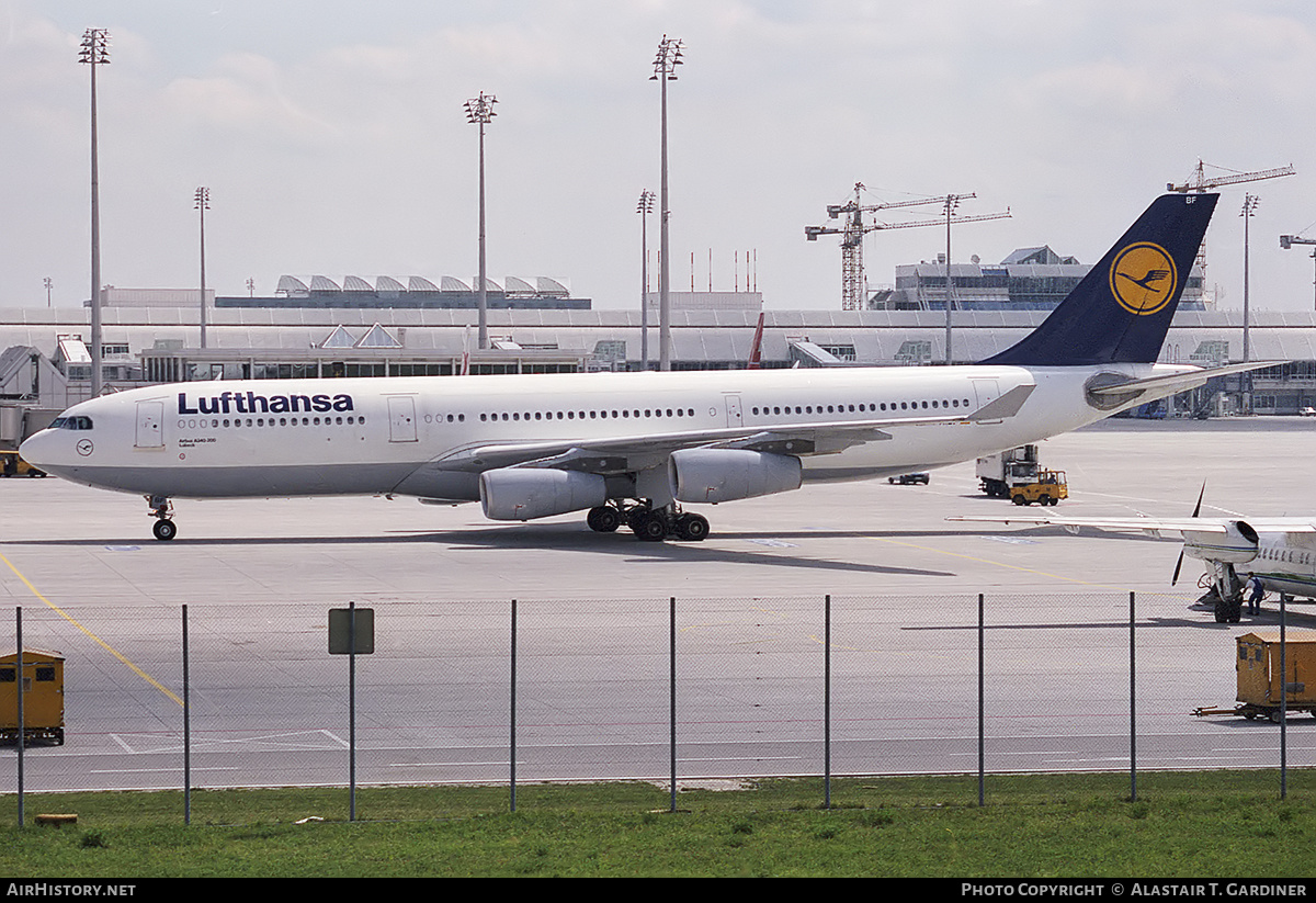 Aircraft Photo of D-AIBF | Airbus A340-211 | Lufthansa | AirHistory.net #362724