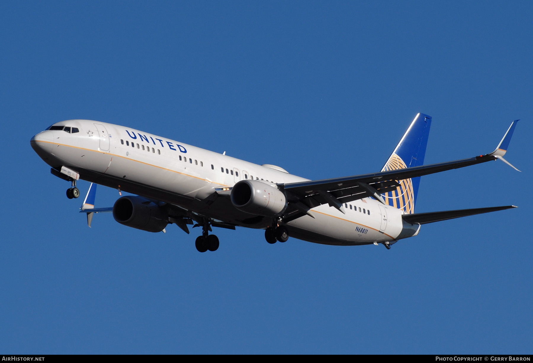 Aircraft Photo of N68811 | Boeing 737-924/ER | United Airlines | AirHistory.net #362781